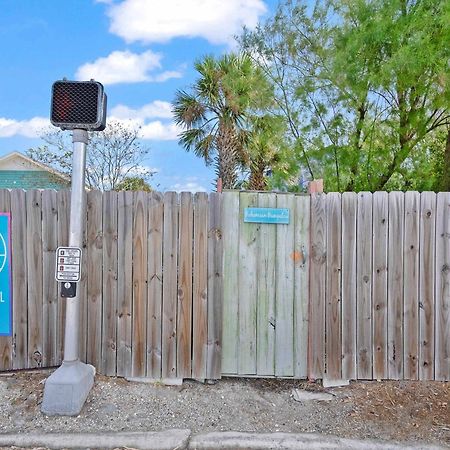 Marvelous Mermaid Bungalow, Dog-Friendly Upstairs Apt In Prime Vilano Beach St. Augustine Exterior foto